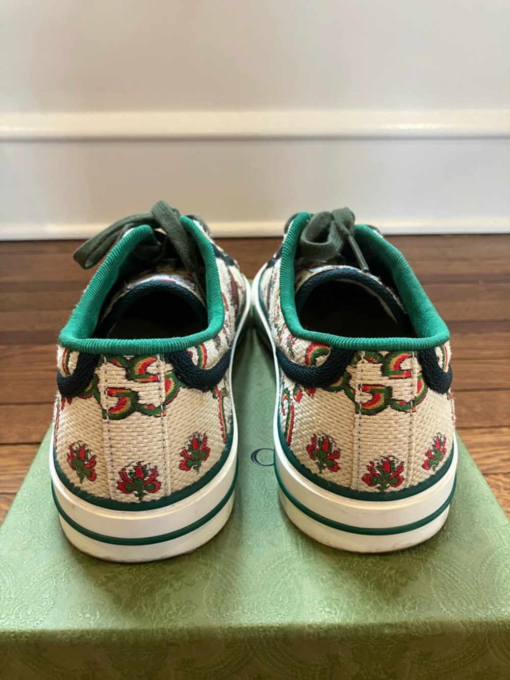 Women Gucci 100 Tennis 1977 Sneaker ‘Beige’ 677648-UMB30-9662 - Picture 3 of 7